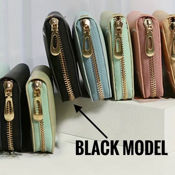 Minnie Mickey Mouse Wristlet Clutch Convertible Wallet Black - Picture 2 of 16